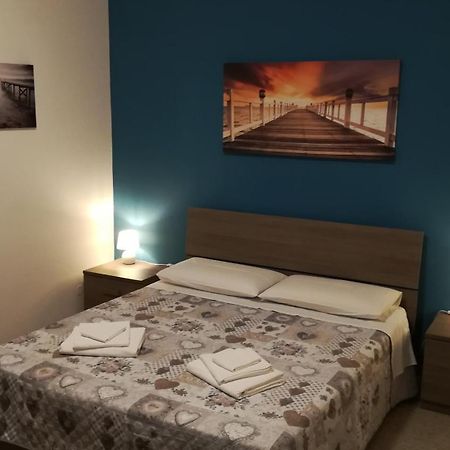 Villa Bed Cafe à Syracuse Extérieur photo